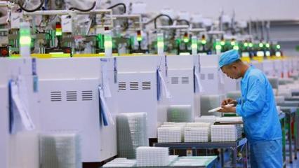 2.4亿片！你戴的美瞳，两成与这个西北小镇有关